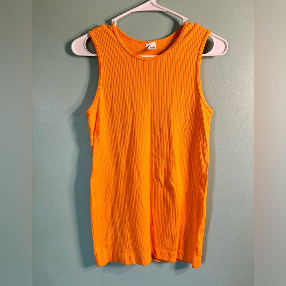 Women’s Zyia, ribbed tank top, size medium.